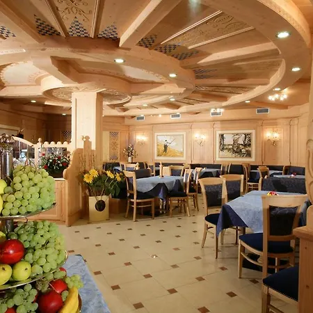 Hotel Garni La Roccia Andalo